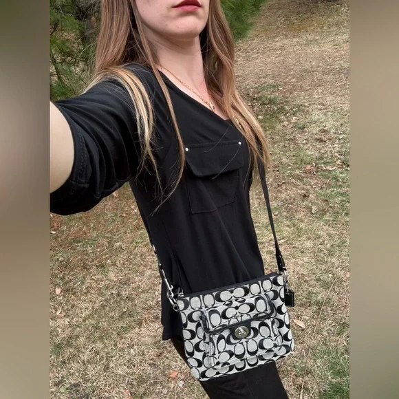 Coach Signature Pocket Swingpack Crossbody Bag - Picture 4 of 17